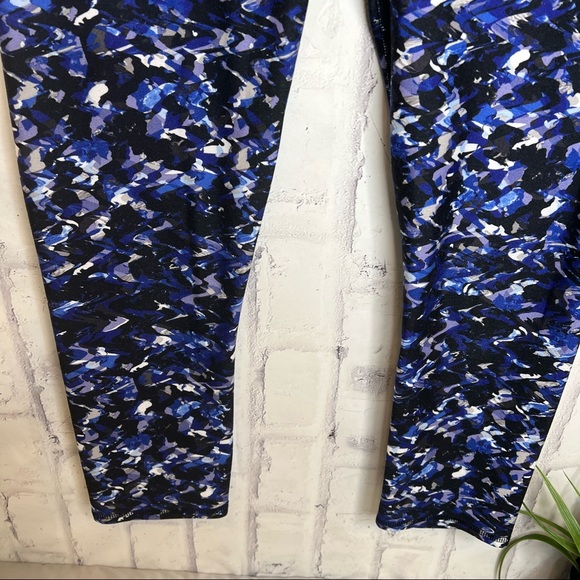 Fabletics Demi Lovato Leggings - Picture 5 of 10